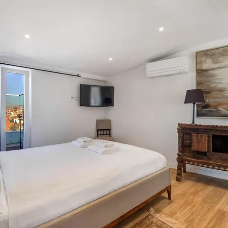 Luxe Penthouse - & Taje View | By Airnest * Lissabon
